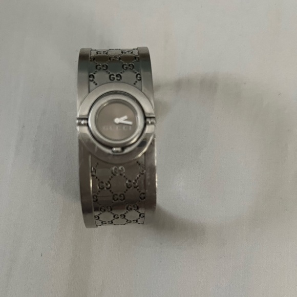 Gucci Bangle Women watch - Picture 2 of 6